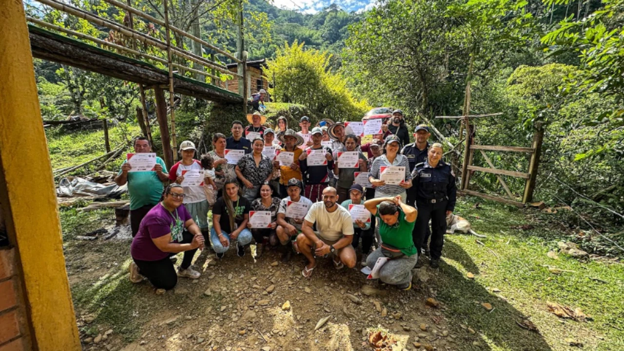 El Carmen de Viboral refuerza el turismo seguro con capacitación en primeros auxilios y rescate acuático operadores-turisticos-capacitacion-primeros-auxilios-carmenviboral3