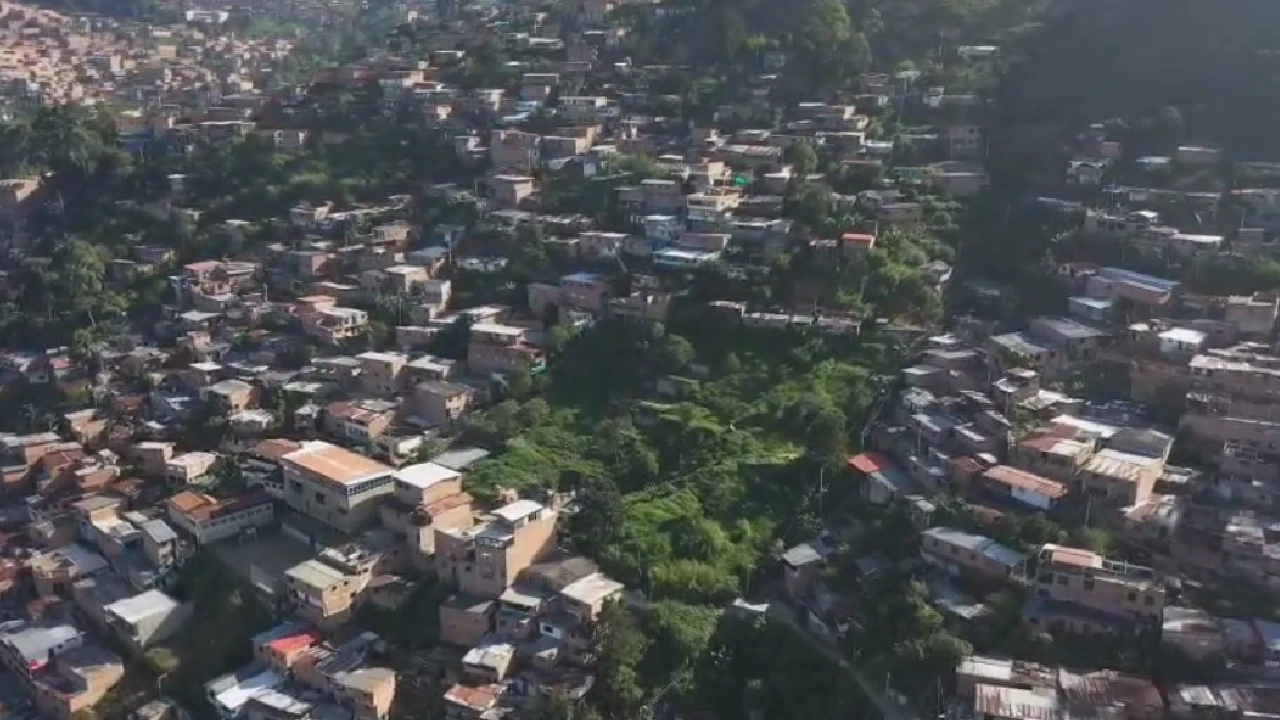 planes-construccion-megacolegio-medellin-manrique2