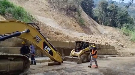 Cierre en la vía los balsos