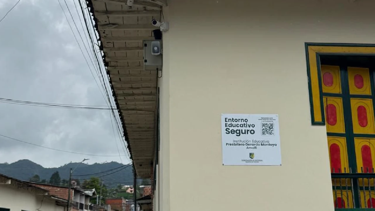 redes-apoyo-seguridad-antioquia-comunidad-fuerzapublica3