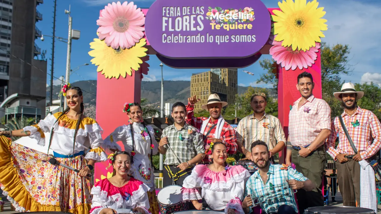 Así comenzó la Feria de las Flores 2025 en Medellín con programación que se extenderá por diez días