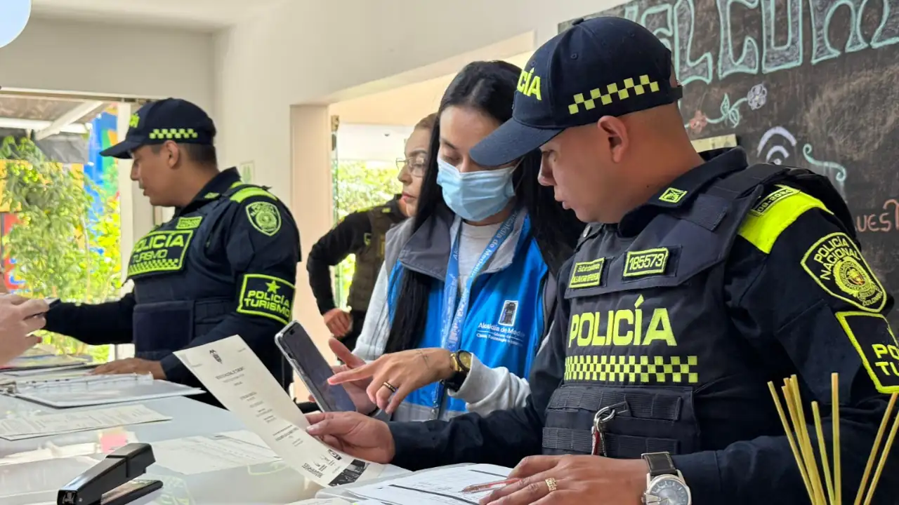 1 Autoridades intensifican controles en hoteles de Medellin durante la Feria de las Flores