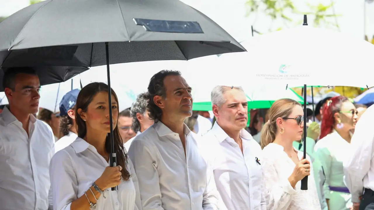 Masiva asistencia en Medellín a la homilía por el senador Miguel Uribe