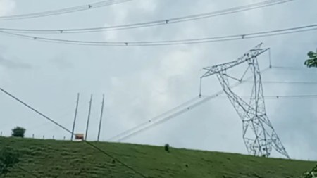 Por cuarta vez este año atacan torres eléctricas en Maceo, Antioquia Por cuarta vez este año atacan torres eléctricas en Maceo