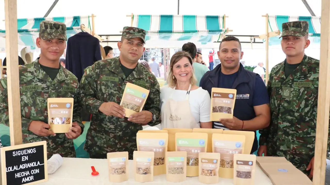 Campesinos de Antioquia llevaron sus productos a Medellín con apoyo del Ejército Nacional 1 Campesinos de Antioquia llevaron sus productos a Medellín con apoyo del Ejército Nacional