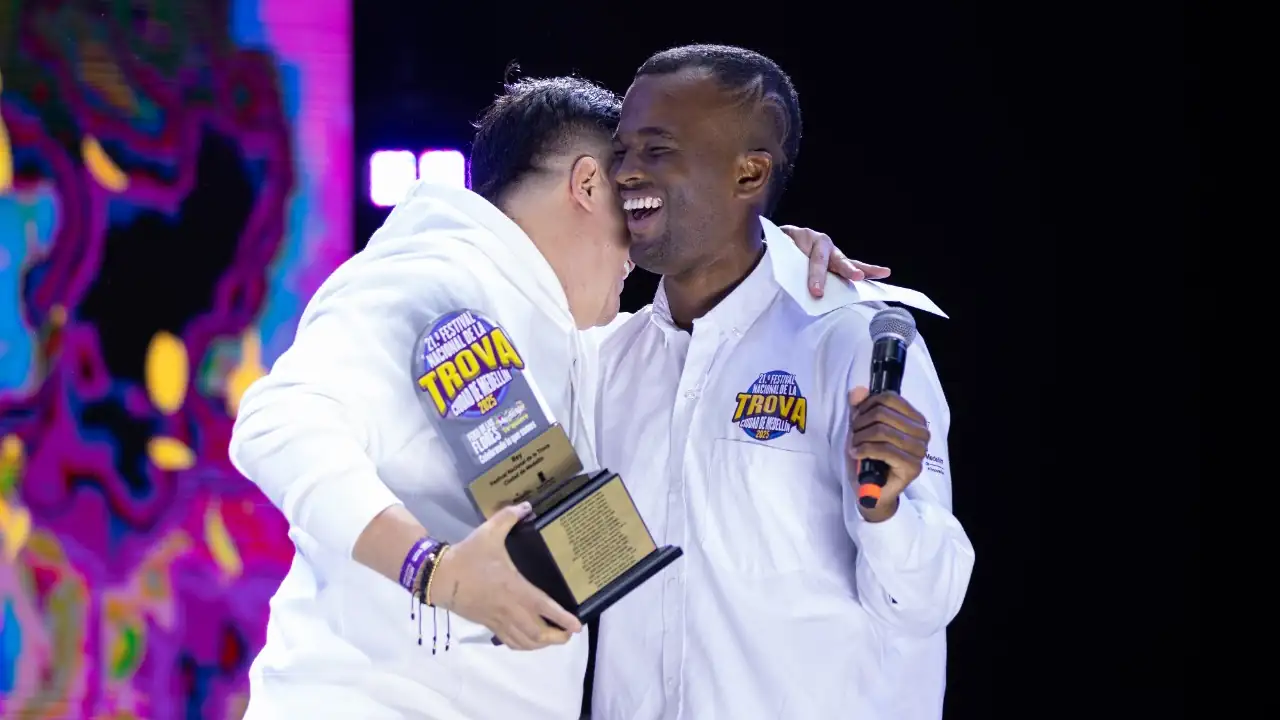 2 Cristian Guacuco es el nuevo rey del Festival Nacional de Trova Ciudad de Medellin