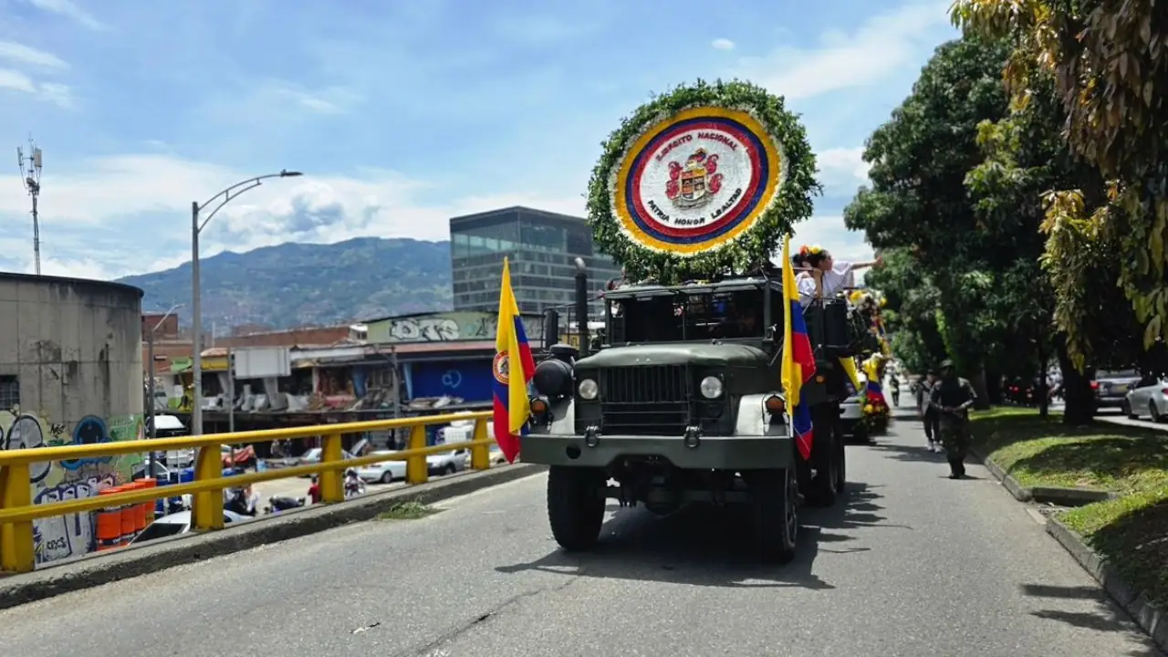El Ejército Nacional participó en el Tributo a los Héroes durante la Feria de las Flores