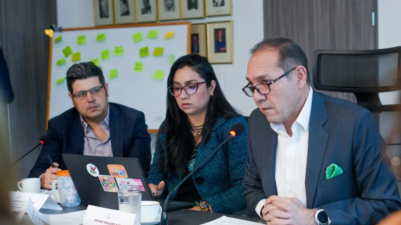 Salario mínimo en 2026: Gobierno y sindicatos retoman diálogo sobre salarios en Colombia 1 Salario mínimo en 2026: Gobierno y sindicatos retoman diálogo sobre salarios en Colombia