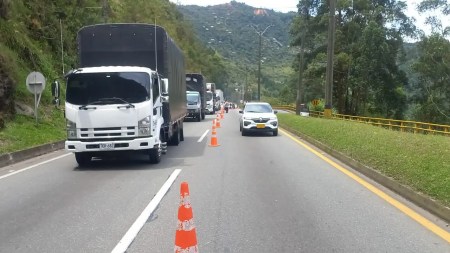 Atención viajeros: paso restringido en corredores Aeropuerto-Llanogrande y Medellín-El Santuario por accidentes