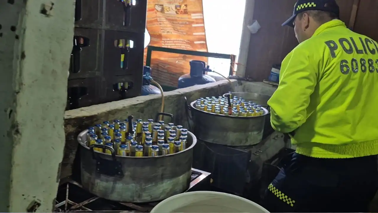 3 Cae banda que queria meter licor falso y contrabando en la Feria de las Flores