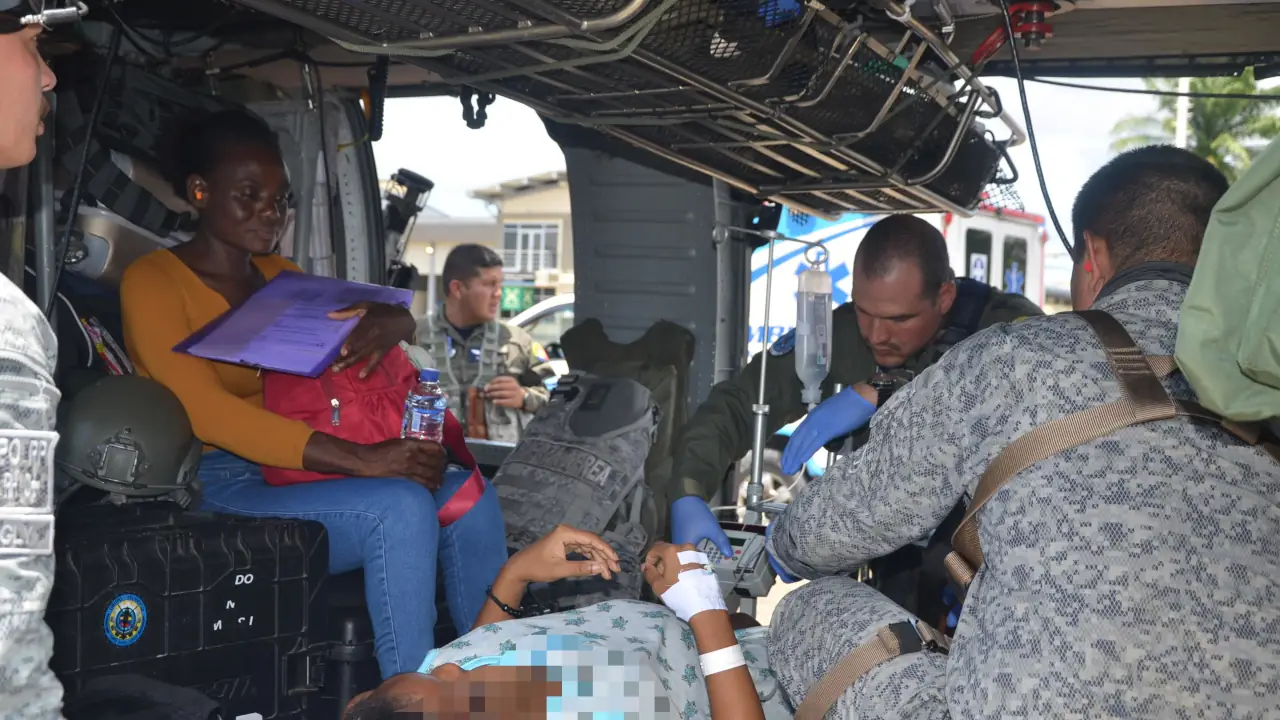 Un “Ángel” de la Fuerza Aeroespacial trasladó a mujer embarazada desde Quibdó hasta Medellín