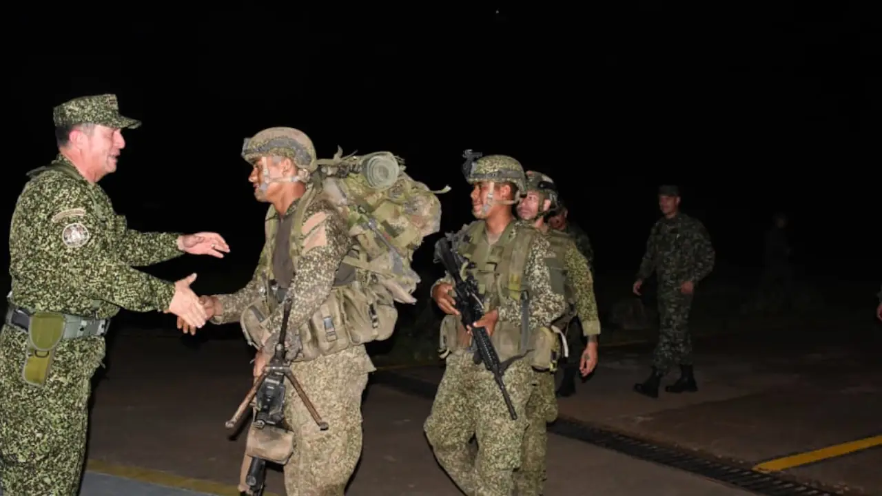 Liberan a 33 miembros de las Fuerzas Militares después de varios días de secuestro