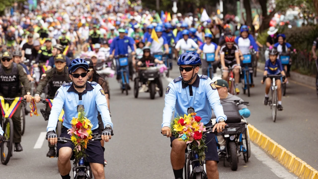 ciclopaseo-medellin-feria-de-flores