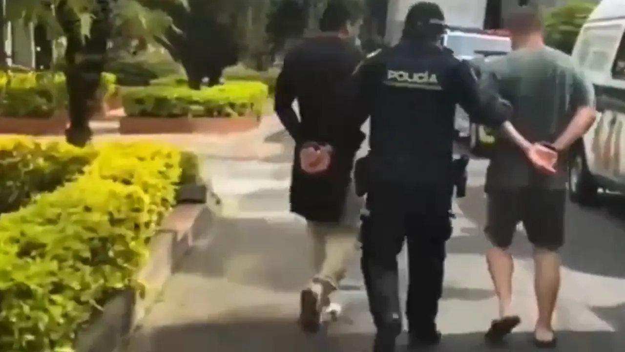 En Medellín, un estadounidense y un colombiano denunciaron a dos jovencitas y ellos fueron los capturados