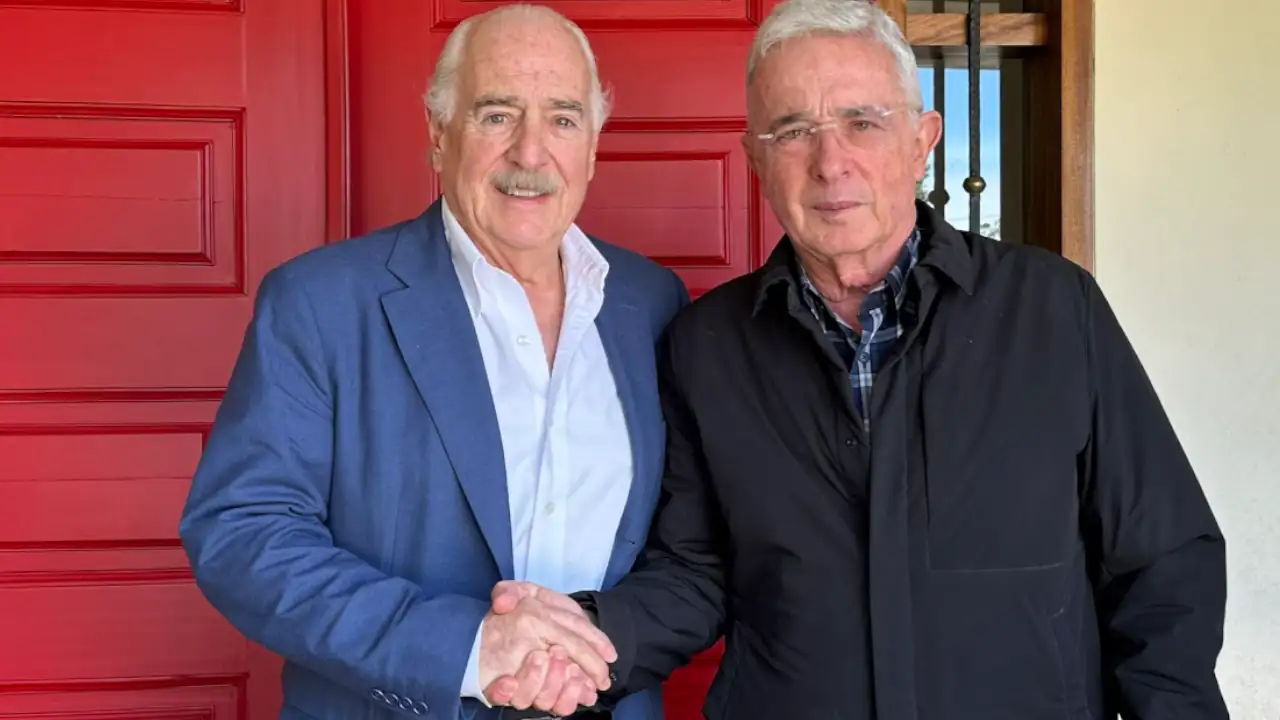 Expresidente Andrés Pastrana visitó a Álvaro Uribe en su residencia de Rionegro, Antioquia