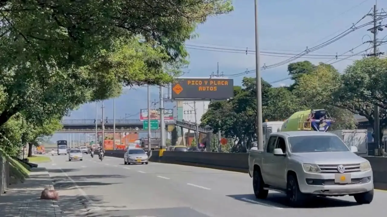 ¡Pilas! Inician las sanciones económicas por incumplir el Pico y Placa en Medellín