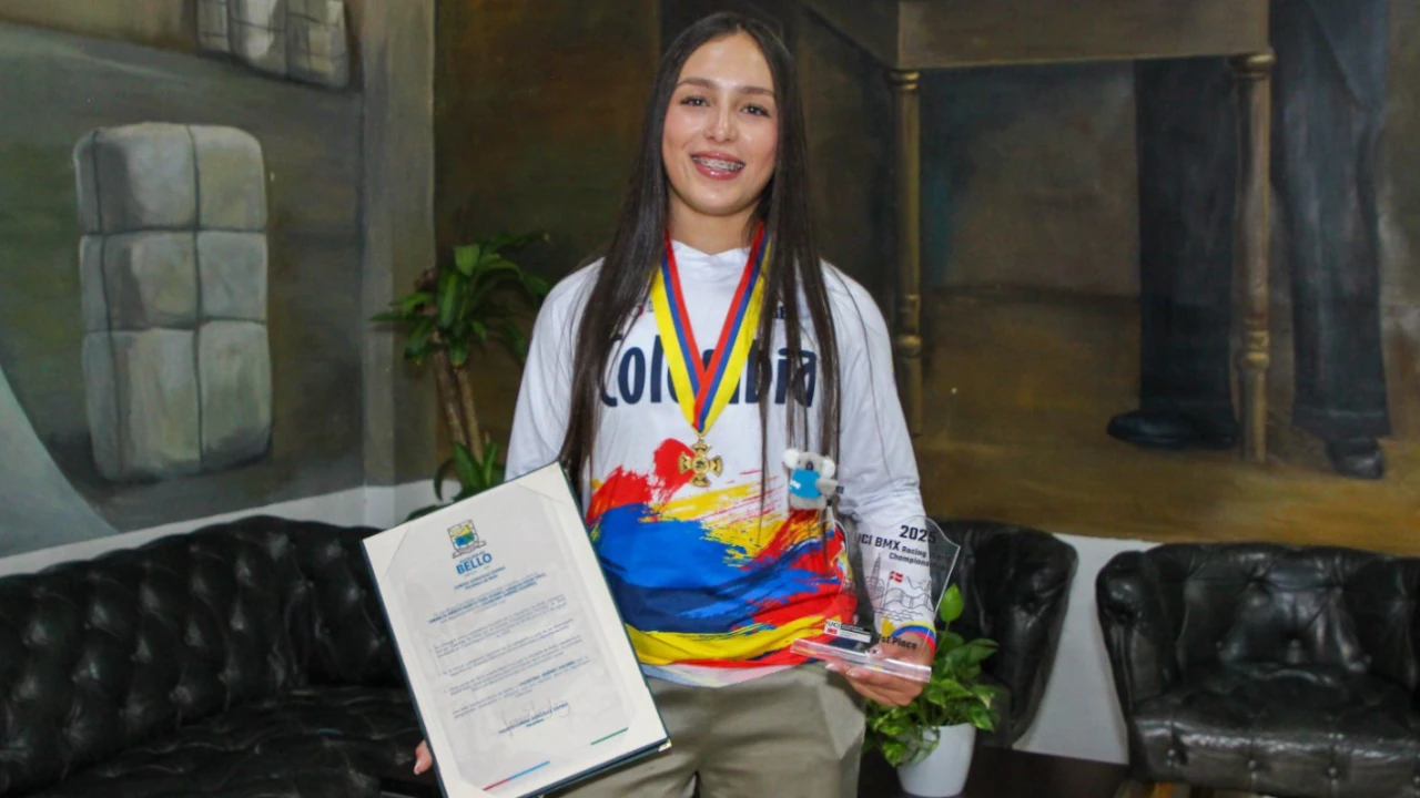 Alcaldía de Bello entregó máxima distinción a la deportista Valentina Jiménez Valentina-Jiménez-Bello
