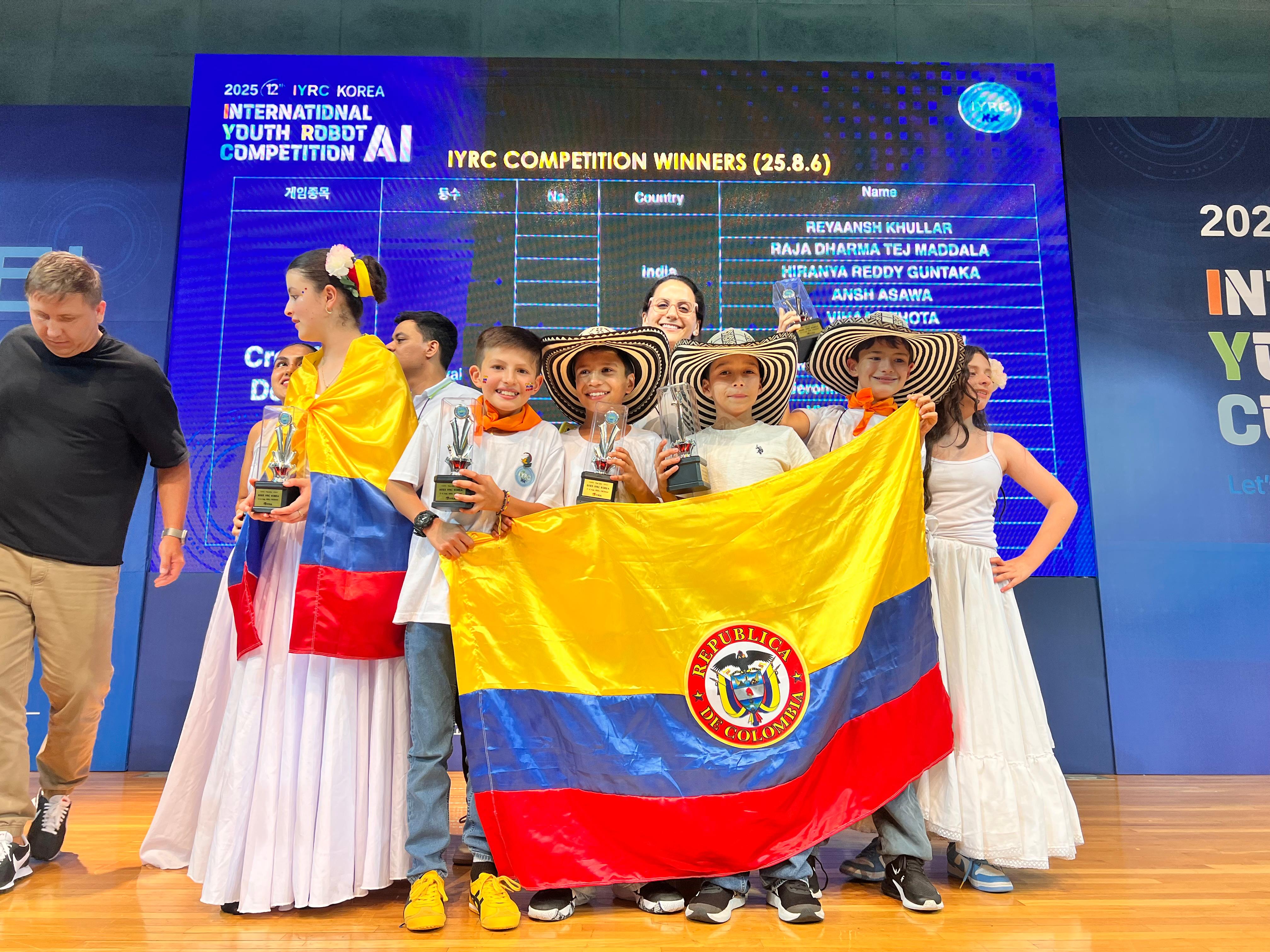 Estudiantes del Colegio Theodoro Hertzl brillan en Corea del Sur con proyectos de robótica 1 Estudiantes-Theodoro-Hertzl-destacan-en-Corea-del-Sur-con-proyectos-de-robótica