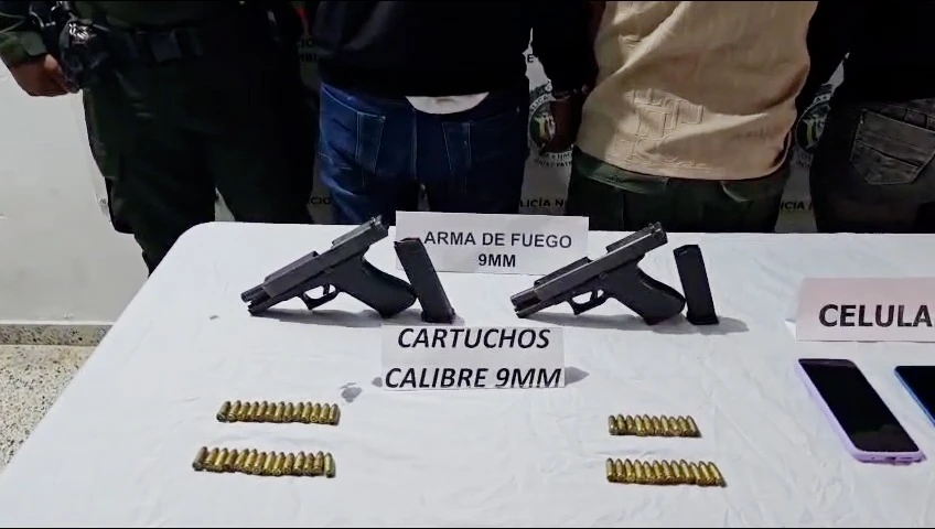¿De dónde lo sacó? Lo requisaron y tenia un revolver sin permiso. Capturados por porte ilegal de armas capturados-Yarumal-armas