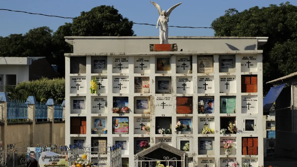 cementerio-caucasia-desaparecidos