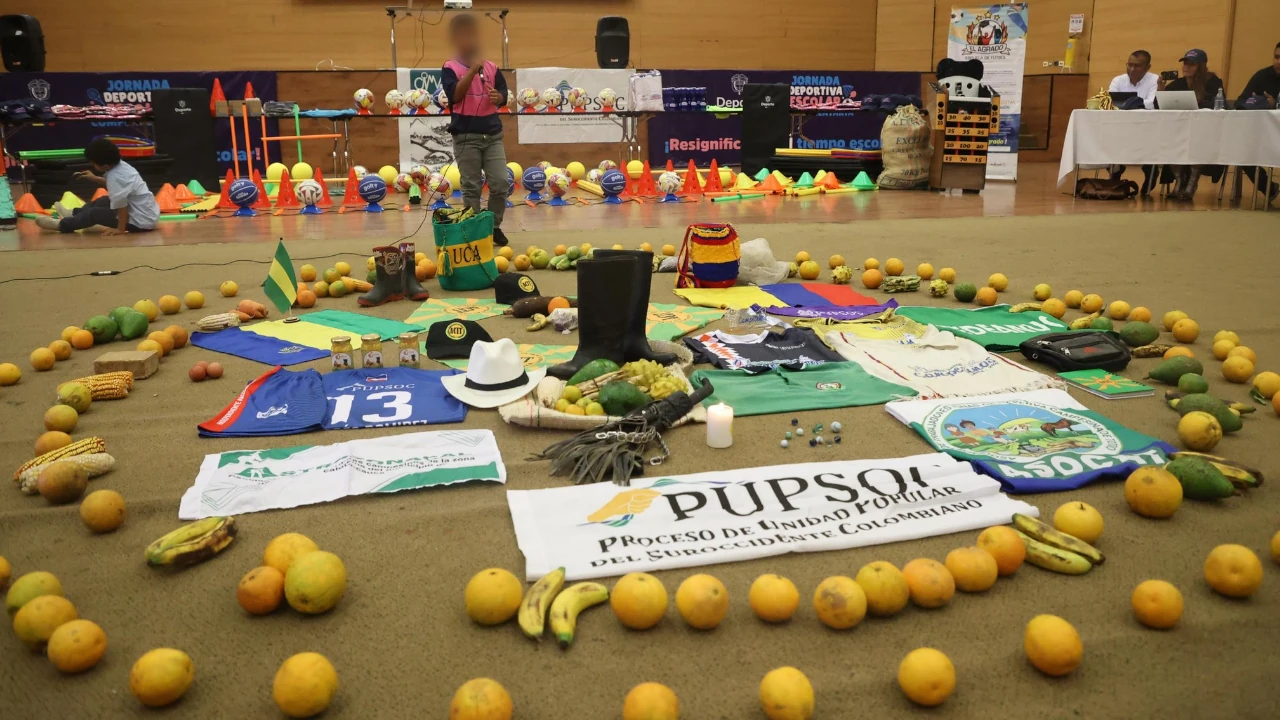 entrega-elementos-deportivos-niños-cauca1