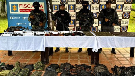Combates en Ituango: Una disidente herida e incautación de material de guerra