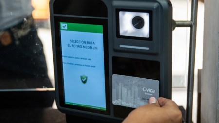 Es un hecho; ahora los viajeros pueden desplazarse entre Medellín y El Retiro usando la tarjeta Cívica