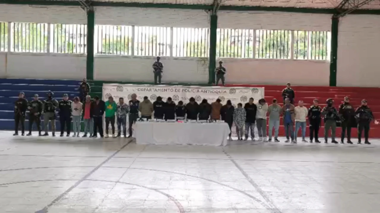 Caen 21 integrantes de banda dedicada al microtráfico en el Norte de Antioquia: tenían en su poder 1.394 gramos de estupefacientes organización-criminal-microtráfico