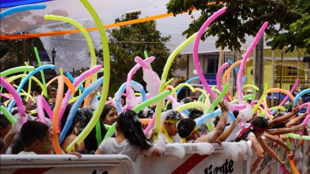 Se aproximan las Fiestas de los Zócalos, el Turismo y el Embalse de Guatapé 2025 Fiestas-de-guatape