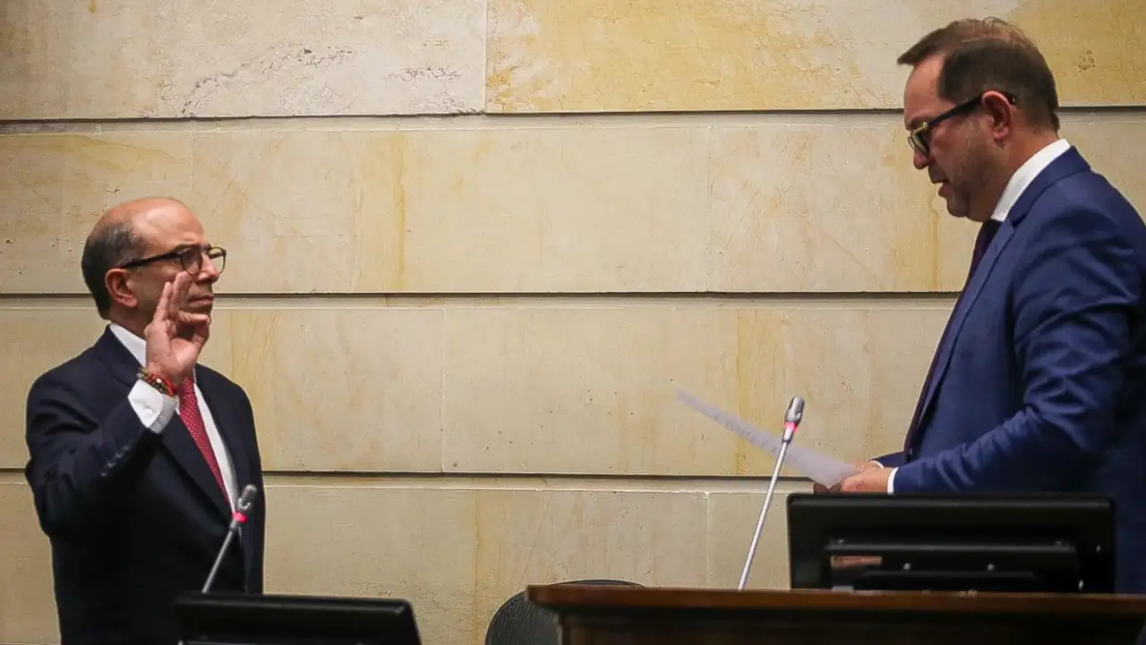 Carlos Camargo Assis elegido magistrado de la Corte Constitucional con 62 votos en el Senado