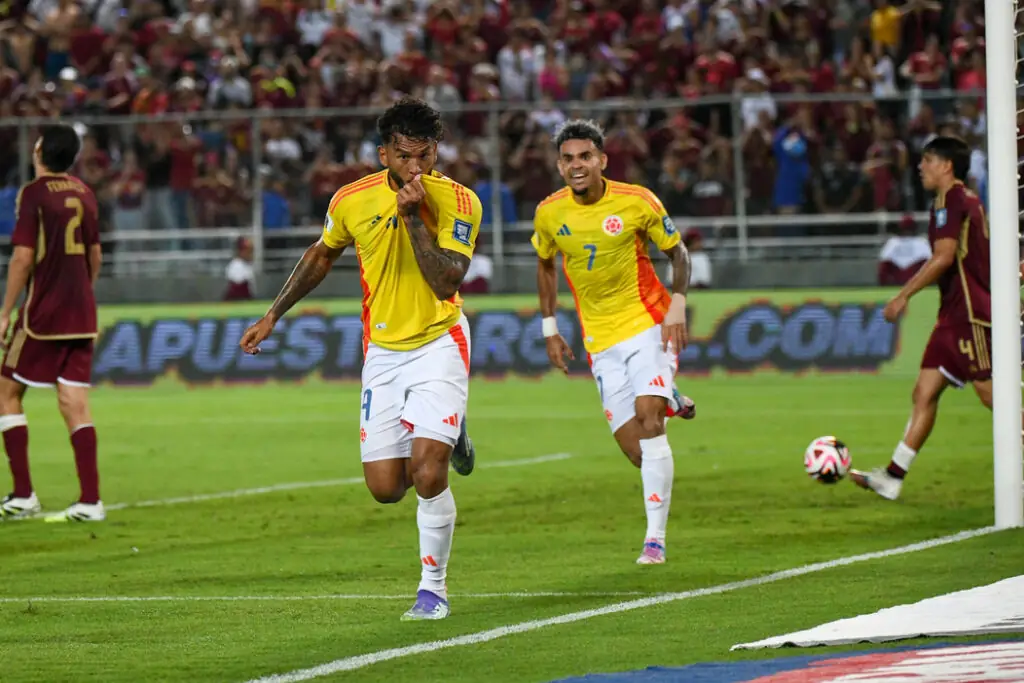 Colombia venció a Venezuela 6 – 3 y cerró las Eliminatorias con triunfo en Maturín