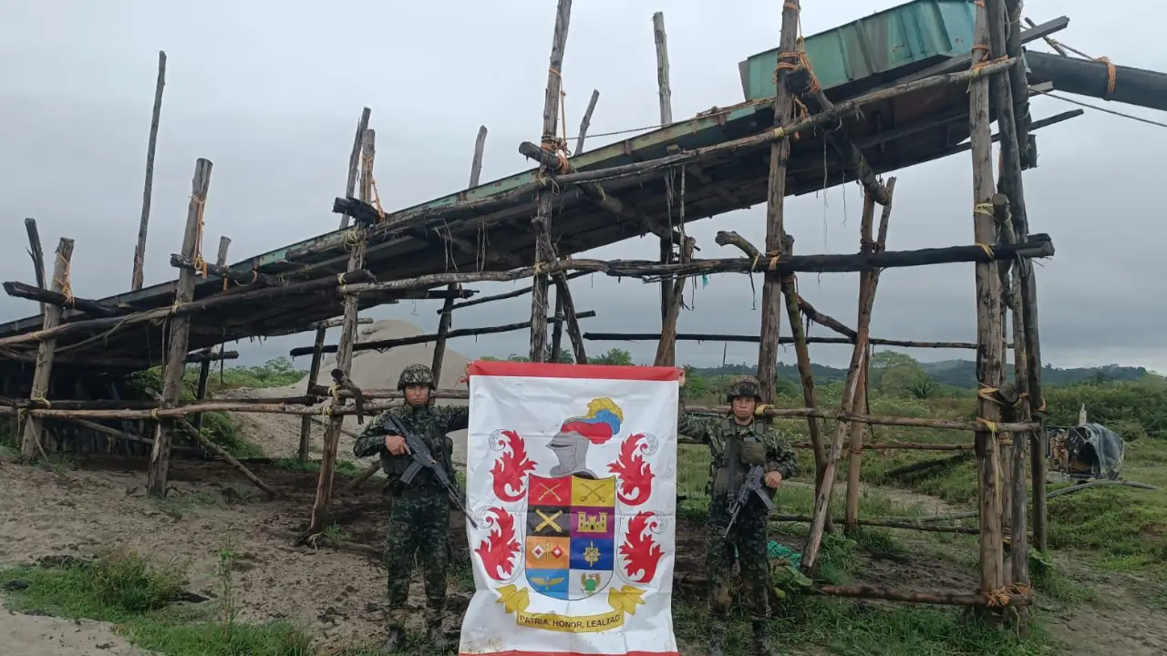 Ejército incauta maquinaria usada en minería ilegal en el Bajo Cauca antioqueño