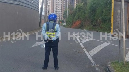 Autoridades permiten nuevamente la movilidad en dos calles de Loreto tras cierre vial por explosiones