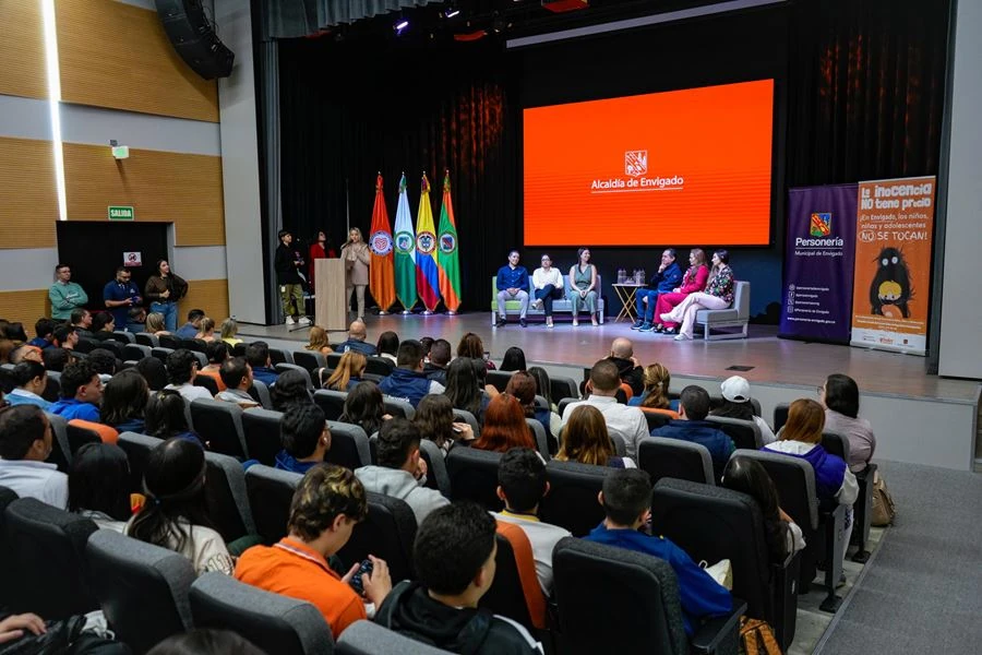 Más de 600 jóvenes de Envigado participaron en la jornada "Yo me cuido, tú me cuidas" por la protección de la niñez 1 Jornada-protección-niñez-Envigado-1