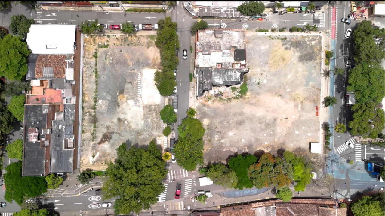 La ciudad más pequeña, el sueño más grande: Sabaneta construirá su Plazoleta Central Inteligente Sabaneta apuesta por el futuro: firma convenio por $25.000 millones para construir la Plazoleta Central Inteligente