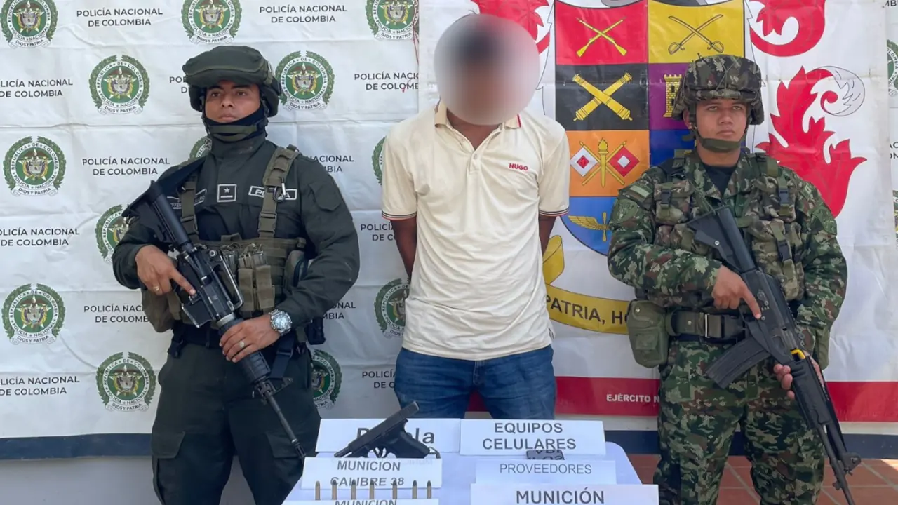 Ejército y Policía capturan en El Bagre a alias Chicharrón, presunto sicario del Clan del Golfo