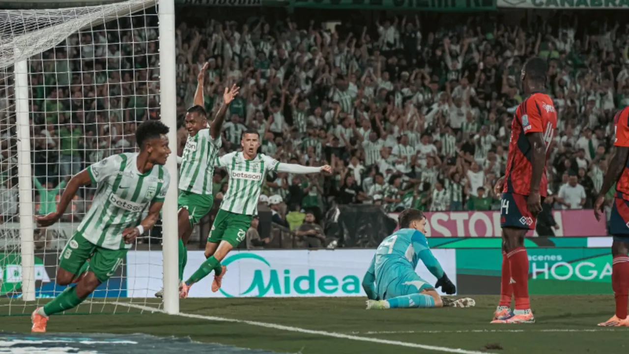 El clásico paisa fue verde, tras la contundente victoria 5-2 de Atlético Nacional sobre el DIM