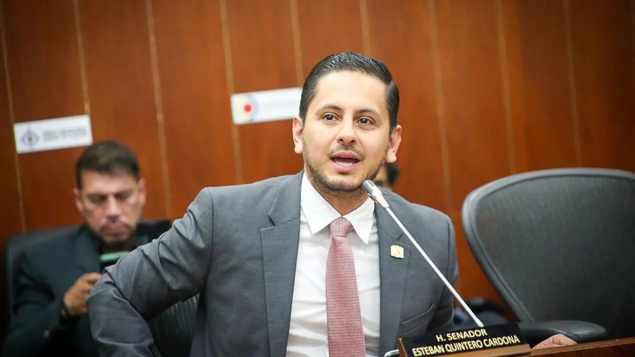 “¡Antioquia se respeta!”: senador Esteban Quintero defiende a Antioquia y le responde a Iván Cepeda Senador Esteban Quintero critica nueva decisión judicial que involucra a Álvaro y Santiago Uribe