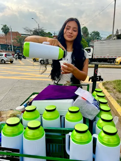 Andrea convierte su venta de tintos en Medellín en marca de café colombiano 1 Andrea convierte su venta de tintos en Medellín en marca de café colombiano