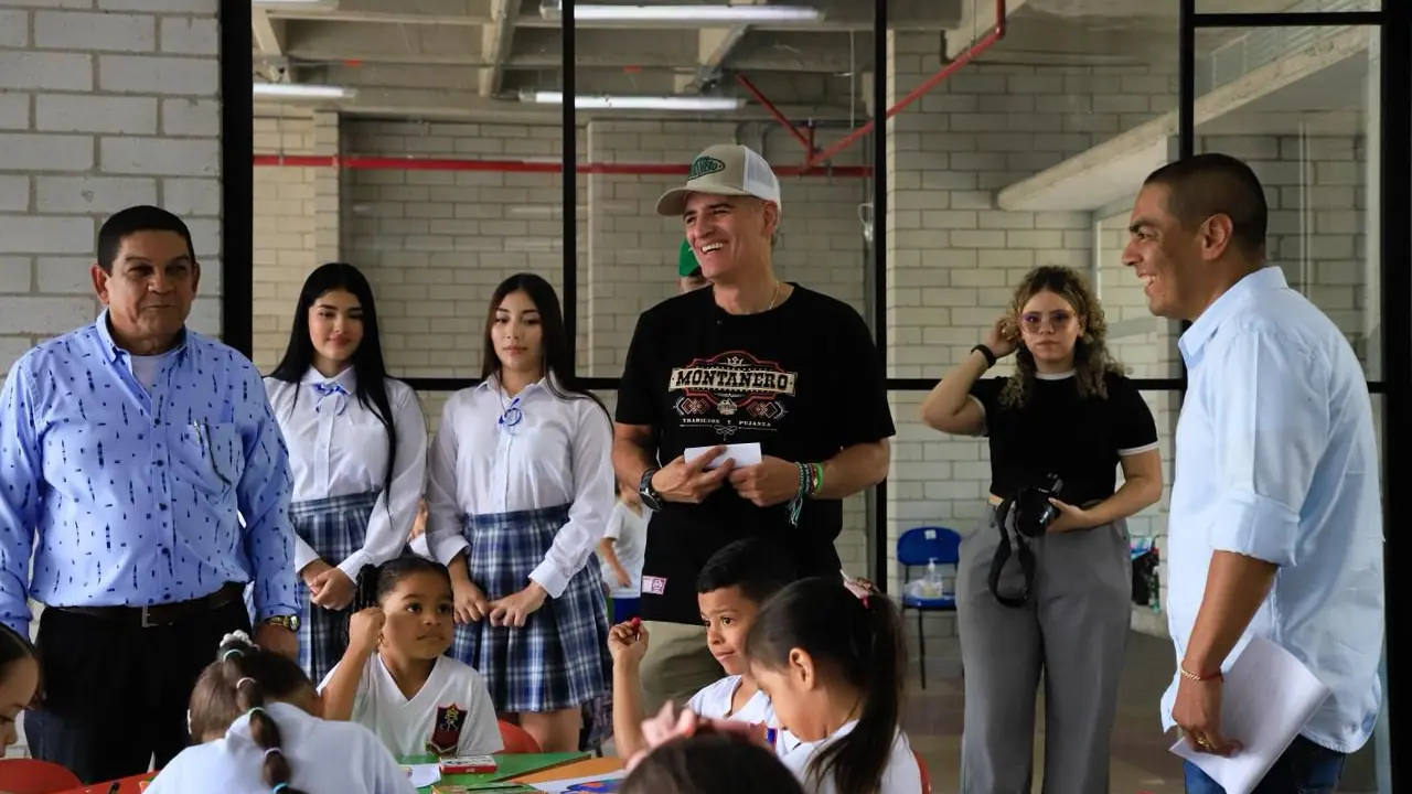 Gobernador Andrés Julián entrega megacolegio, viviendas y renovada placa deportiva en San Jerónimo