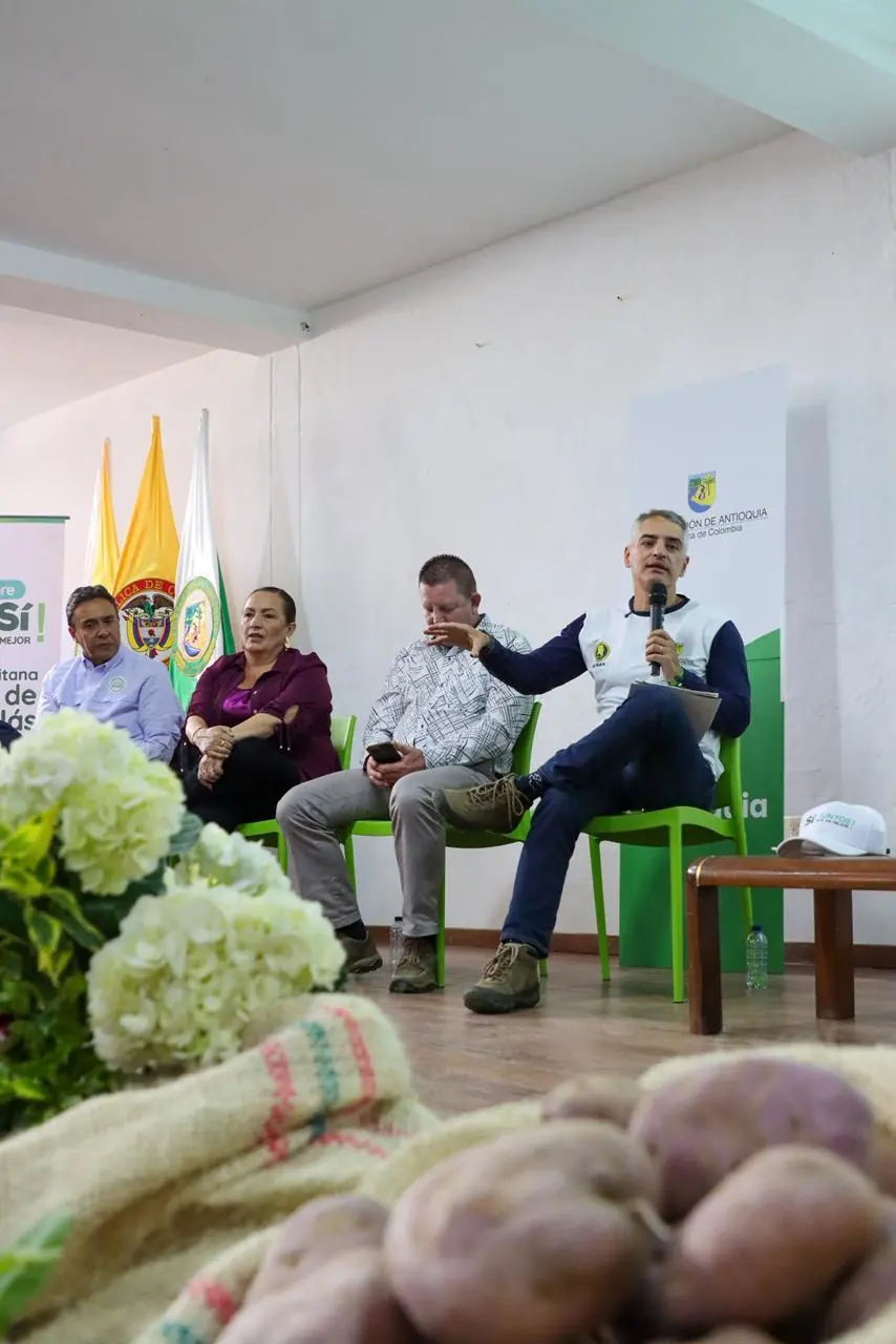 Gobernador de Antioquia acude a la justicia para reclamar los fondos que el Gobierno no ha girado para la consulta del Valle de San Nicolás