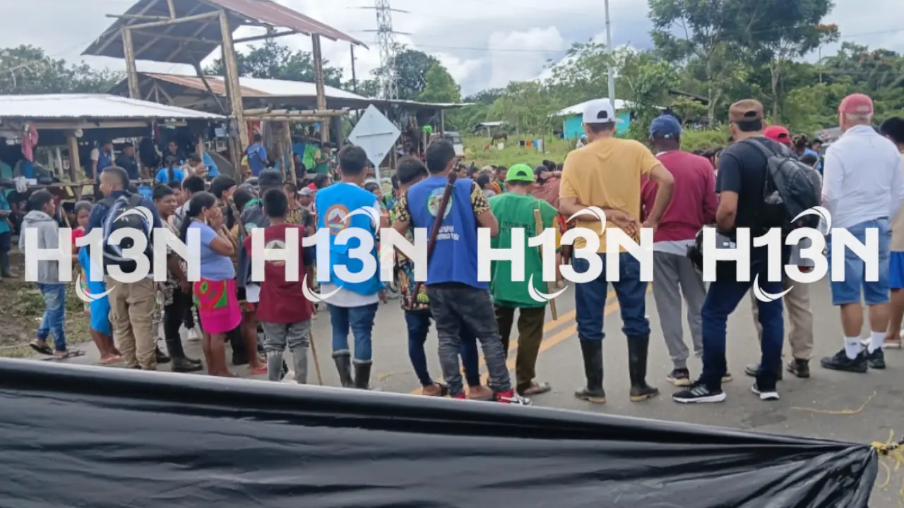 Indígenas mantienen cierres intermitentes en la carretera Medellín–Urabá