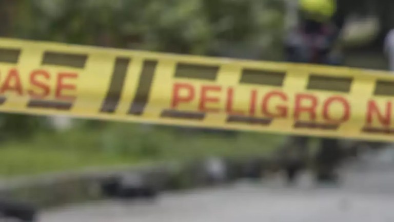 Cinta de acordonamiento judicial de las autoridades por homicidio en Bello junio 2026