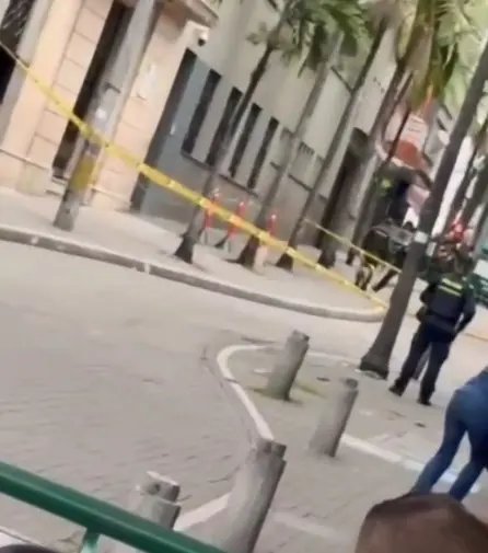 Susto en Medellín por paquete abandonado que obligó a cerrar un sector en la Avenida Oriental
