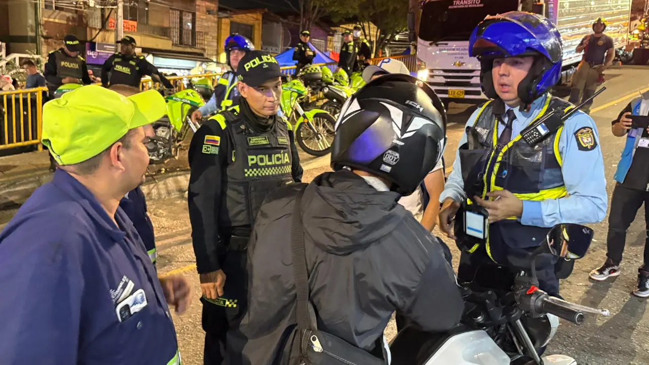 Medellín refuerza la seguridad con más de mil policías por la noche de los Disfraces