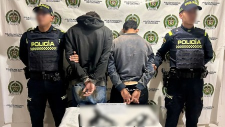 Capturan en Marinilla a dos hombres que intimidaban a la comunidad con armas de fuego: uno le apuntó a la Policía Capturados-Marinilla