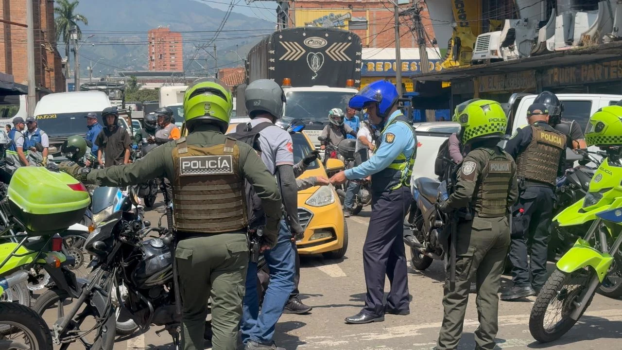 Comercialización-autopartes-Barrio-Triste-3