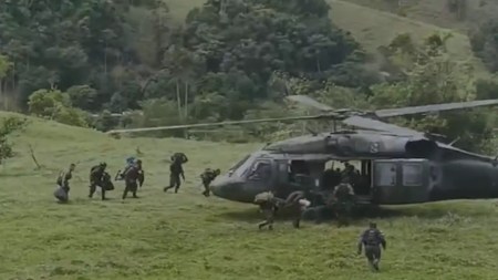 El Ejército se pronuncia tras asonada de más de 500 personas durante operativo en Sonsón