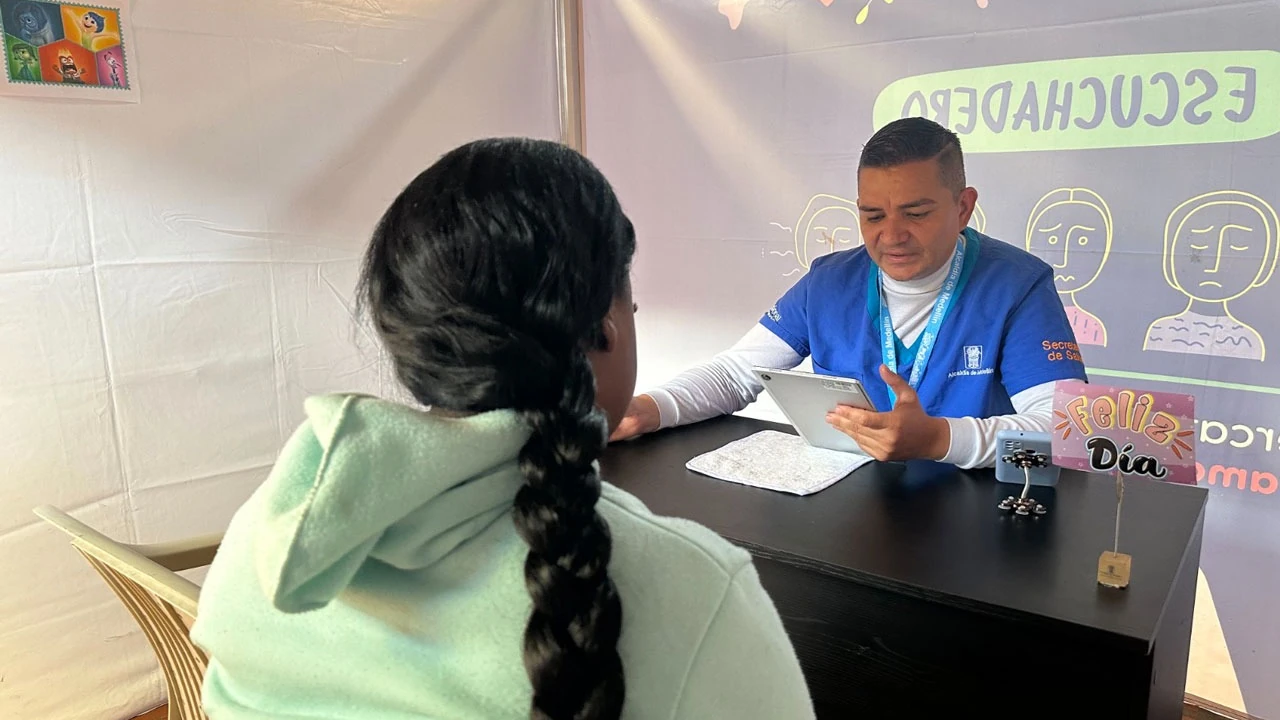 Bienestar emocional en el campus: los Escuchaderos llegan a universidades de Medellín 