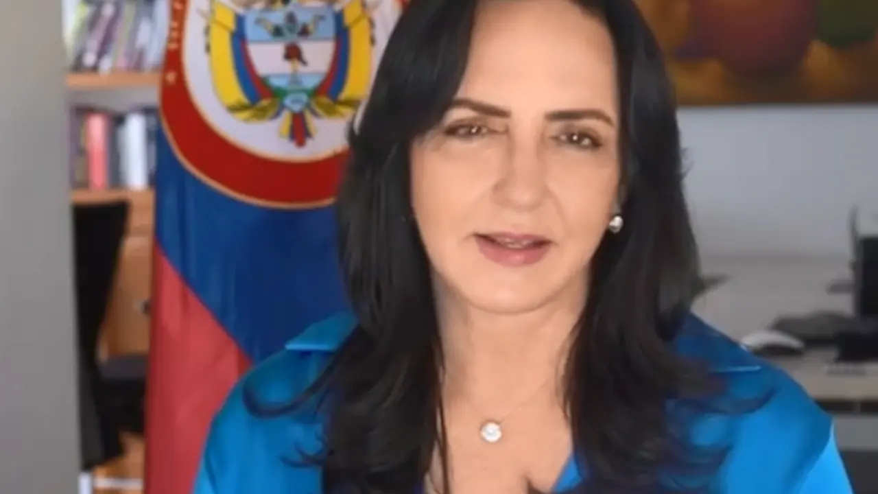 Senadora María Fernanda Cabal afirma que el acuerdo con las FARC no tiene blindaje jurídico y recuerda el NO del plebiscito María Fernanda Cabal afirma que el acuerdo con las FARC no tiene blindaje jurídico y recuerda el NO del plebiscito